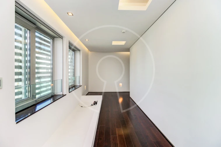 Apartamento T6 para Venda em Avenidas Novas Foto 14