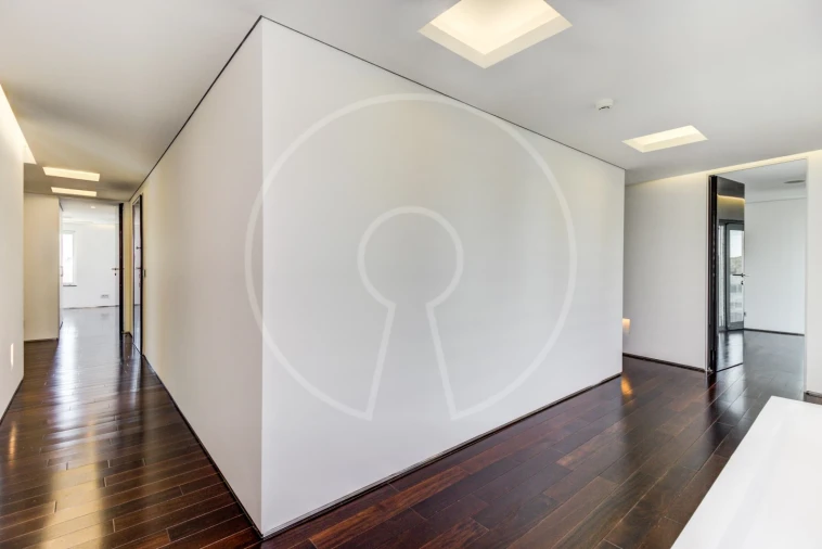 Apartamento T6 para Venda em Avenidas Novas Foto 15