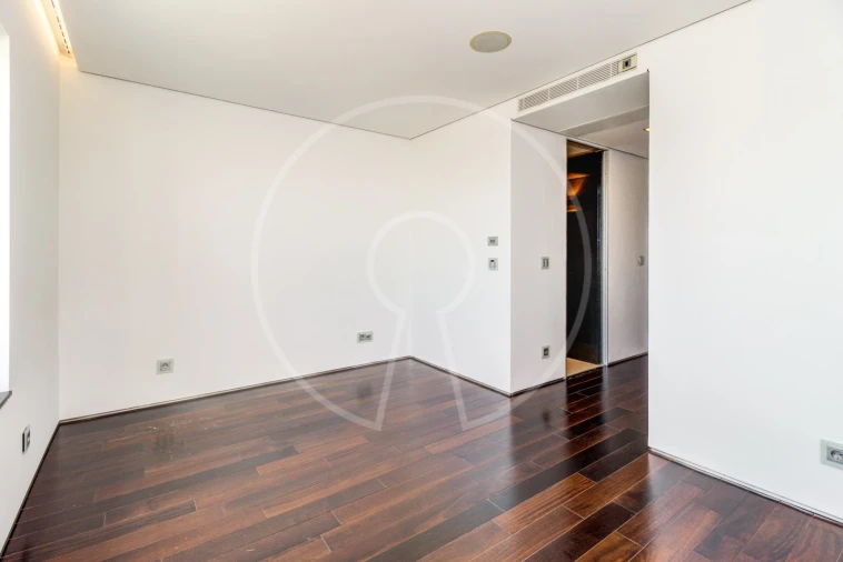 Apartamento T6 para Venda em Avenidas Novas Foto 26