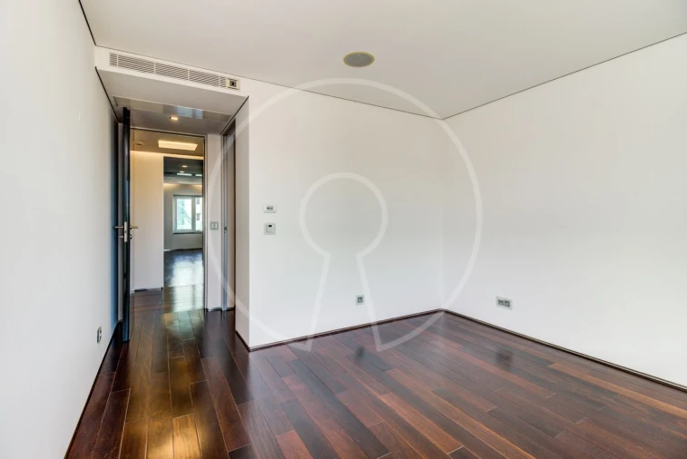 Apartamento T6 para Venda em Avenidas Novas Foto 33