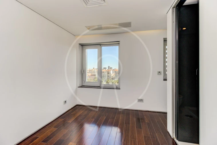 Apartamento T6 para Venda em Avenidas Novas Foto 41