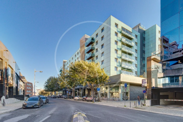 Apartamento T6 para Venda em Avenidas Novas Foto 63