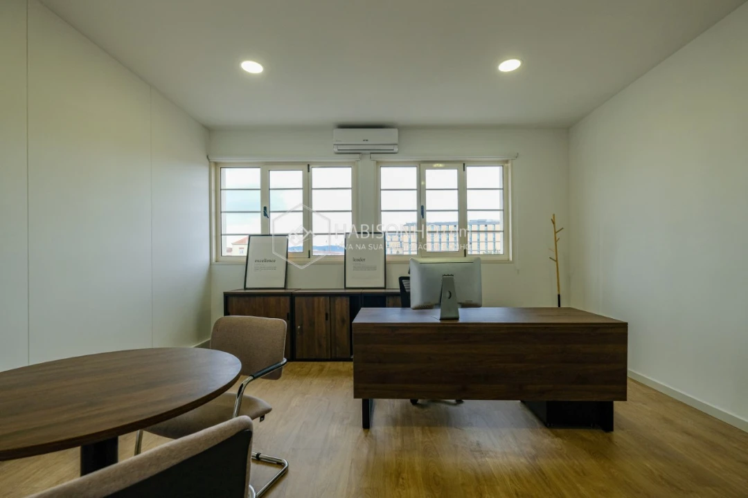 Escritório para Arrendamento em Gondomar (São Cosme), Valbom e Jovim Foto 2