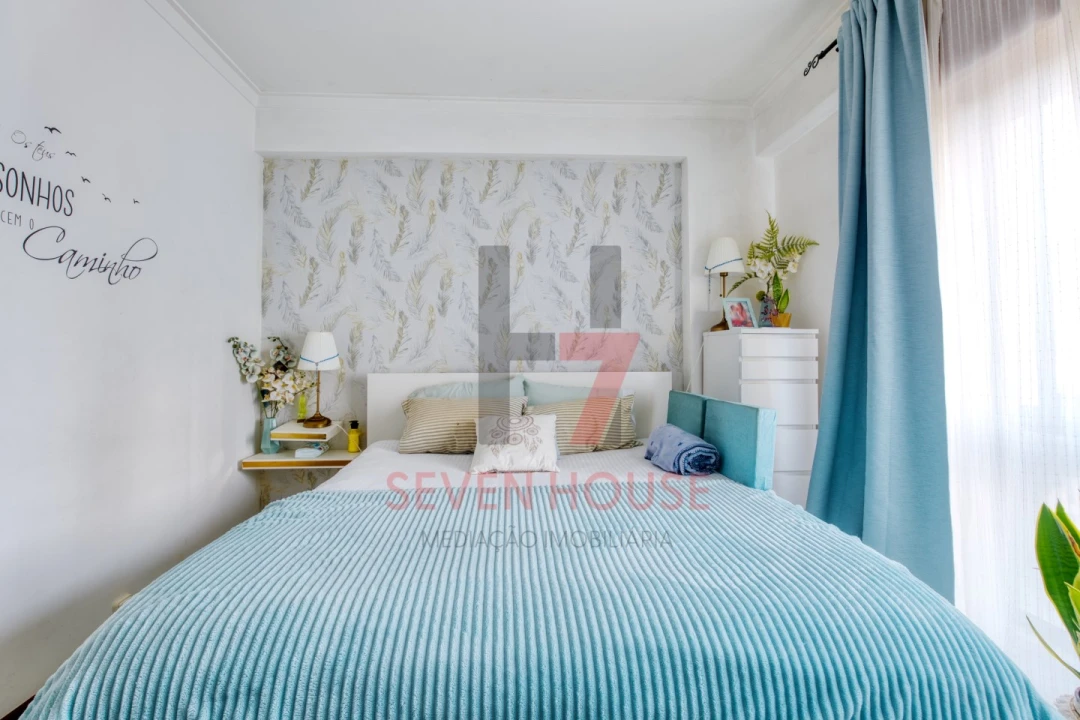 Apartamento T2 para Venda em Santo António dos Cavaleiros e Frielas Foto 16