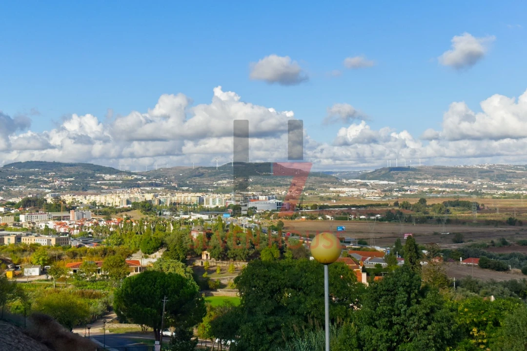 Apartamento T2 para Venda em Santo António dos Cavaleiros e Frielas Foto 22