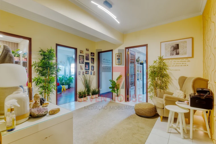 Apartamento T2 para Venda em Santo António dos Cavaleiros e Frielas Foto 7