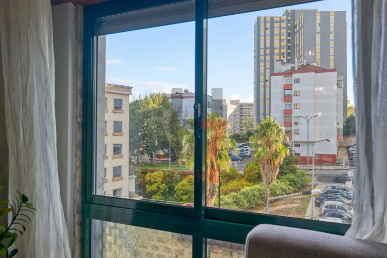 Apartamento T2 para Venda em Santo António dos Cavaleiros e Frielas Foto 13