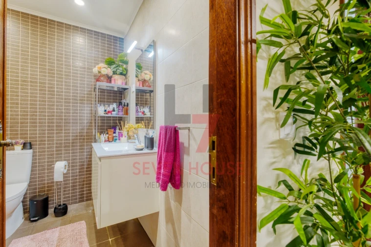 Apartamento T2 para Venda em Santo António dos Cavaleiros e Frielas Foto 20