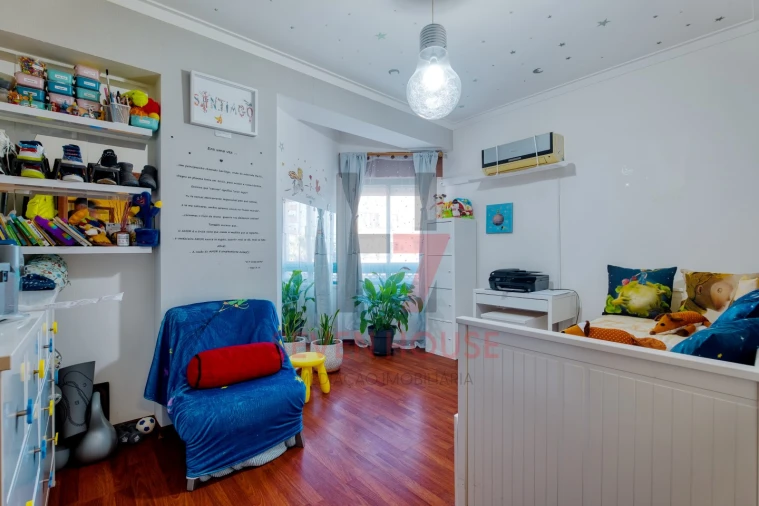 Apartamento T2 para Venda em Santo António dos Cavaleiros e Frielas Foto 21