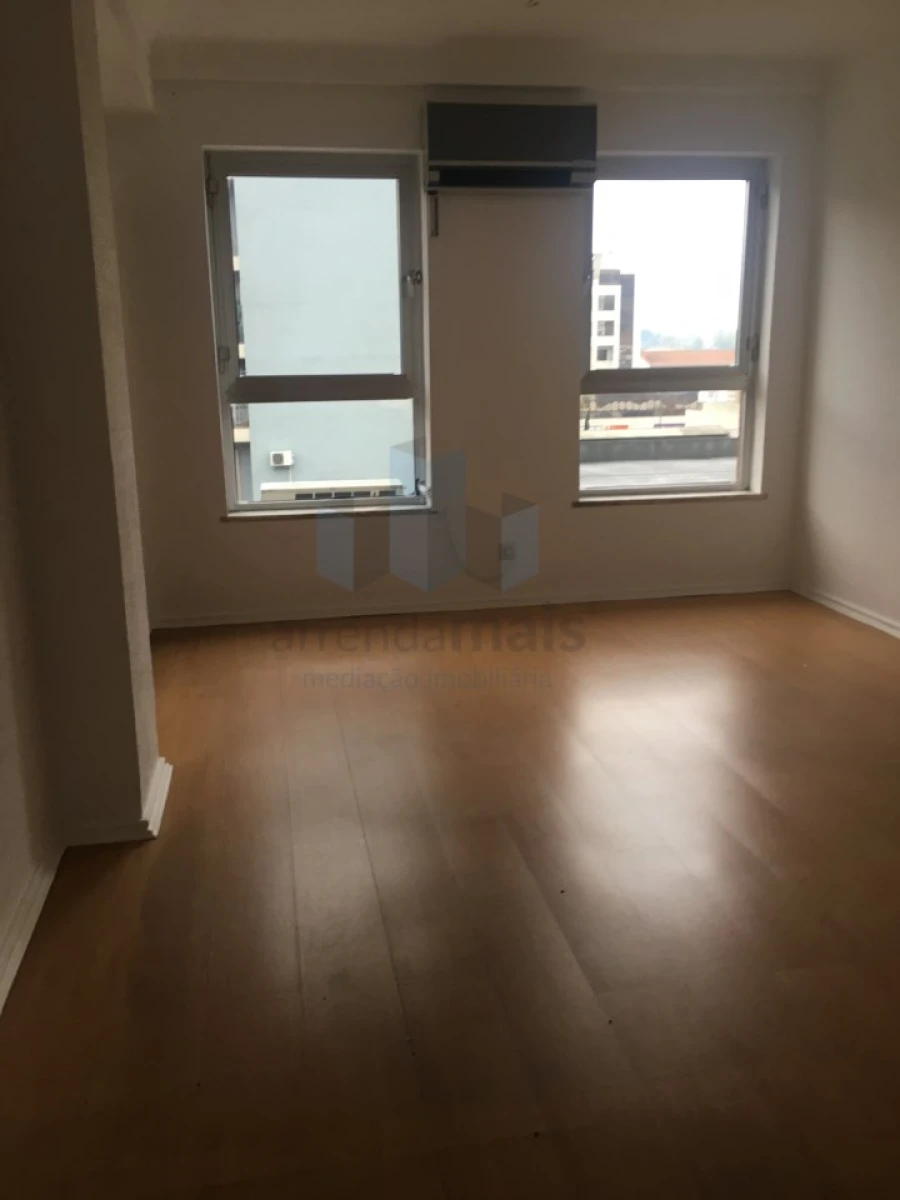 Escritório para Arrendamento em Sé Nova, Santa Cruz, Almedina e São Bartolomeu Foto 5