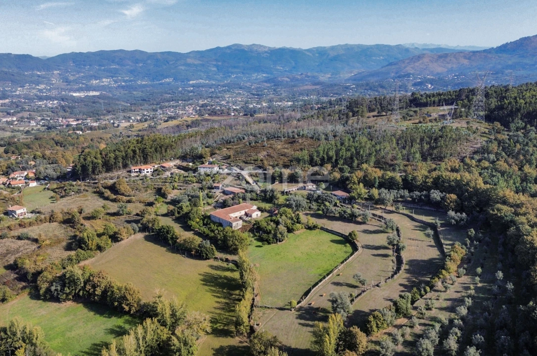 Quinta T8 para Venda em Covelas Foto 1