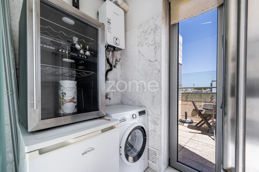 Apartamento T3 para Arrendamento em Cedofeita, Santo Ildefonso, Sé, Miragaia, São Nicolau e Vitória Foto 8
