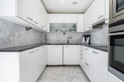 Apartamento T3 para Arrendamento em Cedofeita, Santo Ildefonso, Sé, Miragaia, São Nicolau e Vitória