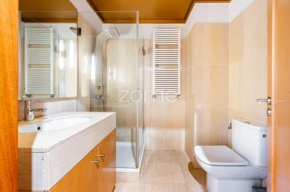 Apartamento T3 para Arrendamento em Cedofeita, Santo Ildefonso, Sé, Miragaia, São Nicolau e Vitória