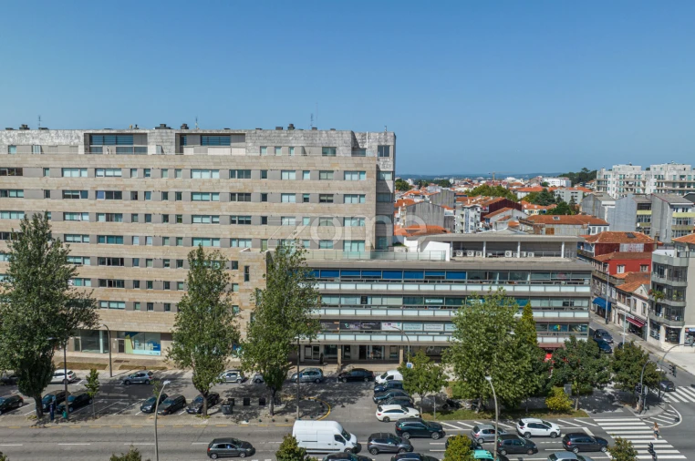Apartamento T3 para Arrendamento em Cedofeita, Santo Ildefonso, Sé, Miragaia, São Nicolau e Vitória Foto 28