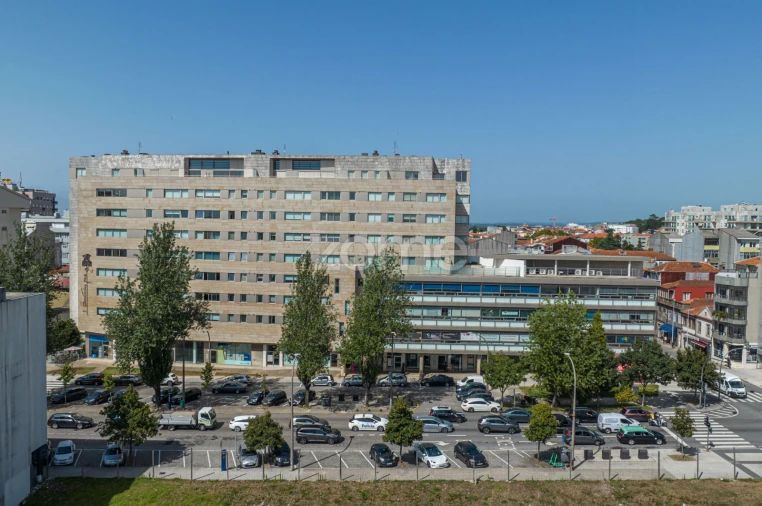 Apartamento T3 para Arrendamento em Cedofeita, Santo Ildefonso, Sé, Miragaia, São Nicolau e Vitória Foto 30
