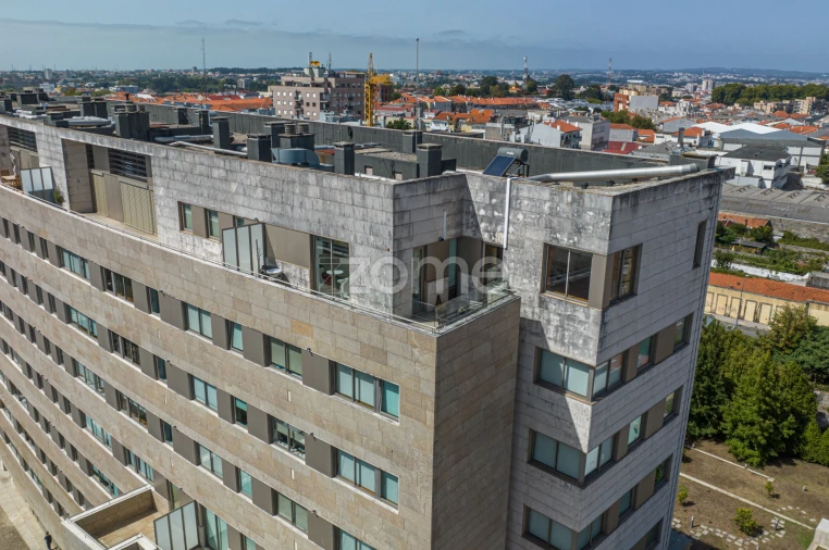 Apartamento T3 para Arrendamento em Cedofeita, Santo Ildefonso, Sé, Miragaia, São Nicolau e Vitória Foto 31