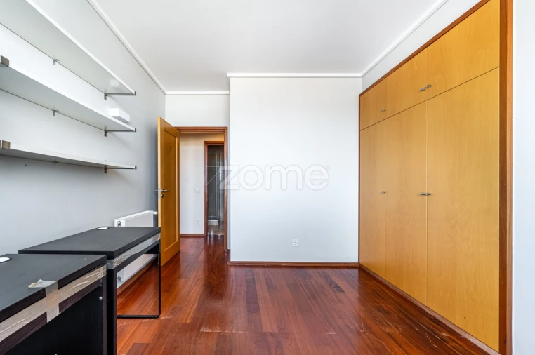 Apartamento T3 para Arrendamento em Cedofeita, Santo Ildefonso, Sé, Miragaia, São Nicolau e Vitória Foto 17