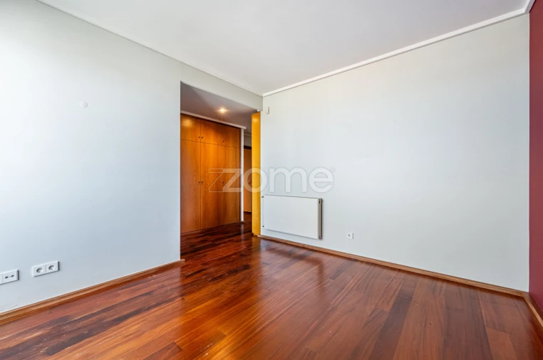 Apartamento T3 para Arrendamento em Cedofeita, Santo Ildefonso, Sé, Miragaia, São Nicolau e Vitória Foto 22