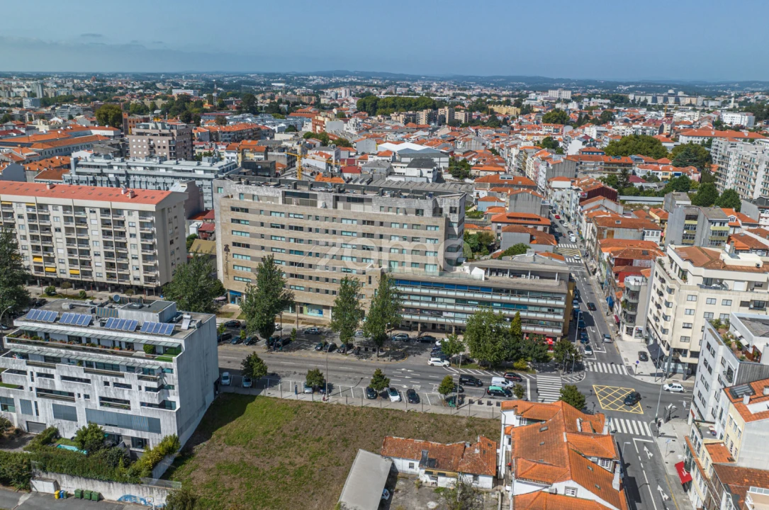 Apartamento T3 para Arrendamento em Cedofeita, Santo Ildefonso, Sé, Miragaia, São Nicolau e Vitória Foto 29