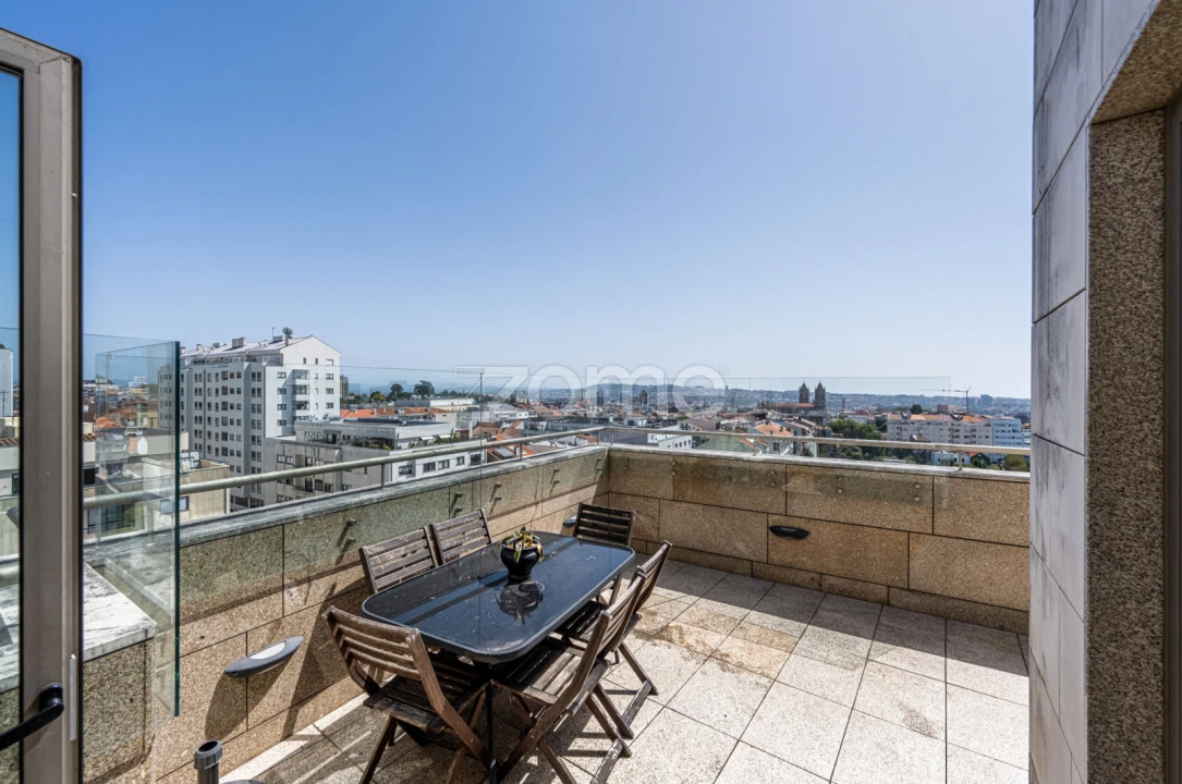 Apartamento T3 para Arrendamento em Cedofeita, Santo Ildefonso, Sé, Miragaia, São Nicolau e Vitória Foto 1