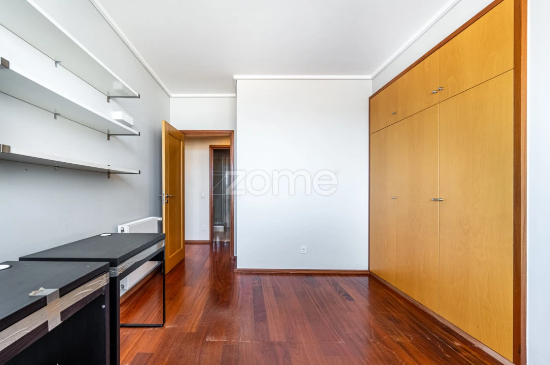 Apartamento T3 para Arrendamento em Cedofeita, Santo Ildefonso, Sé, Miragaia, São Nicolau e Vitória Foto 17