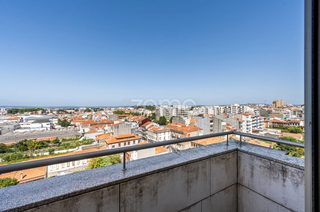 Apartamento T3 para Arrendamento em Cedofeita, Santo Ildefonso, Sé, Miragaia, São Nicolau e Vitória Foto 23