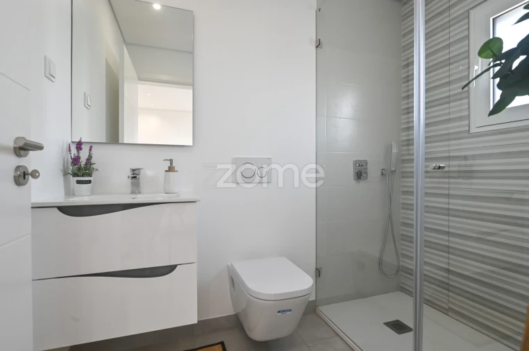 Moradia T3 para Venda em Rio de Mouro Foto 35