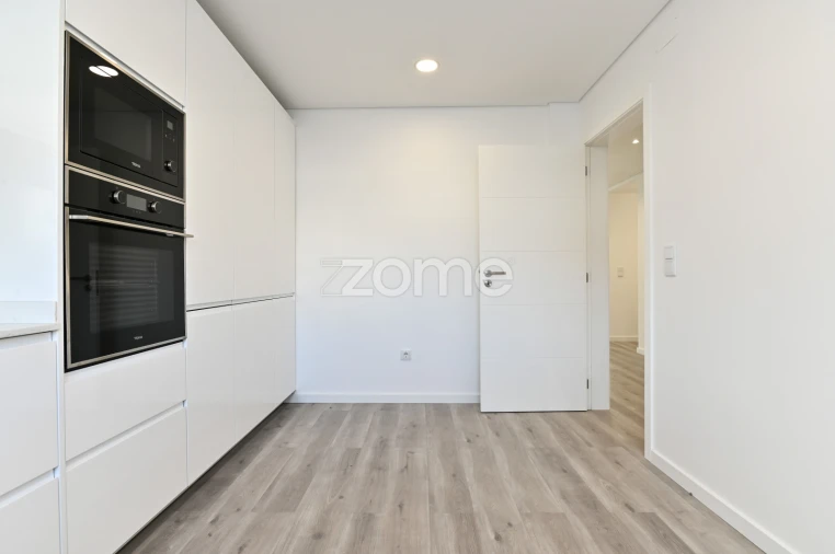 Moradia T3 para Venda em Rio de Mouro Foto 6