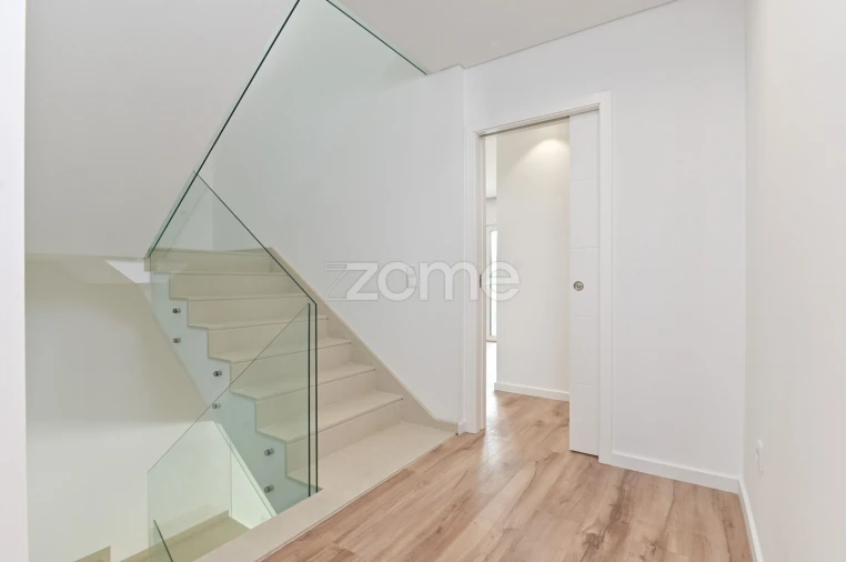 Moradia T3 para Venda em Rio de Mouro Foto 13