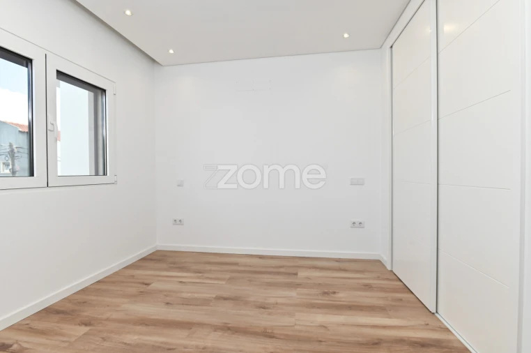 Moradia T3 para Venda em Rio de Mouro Foto 27