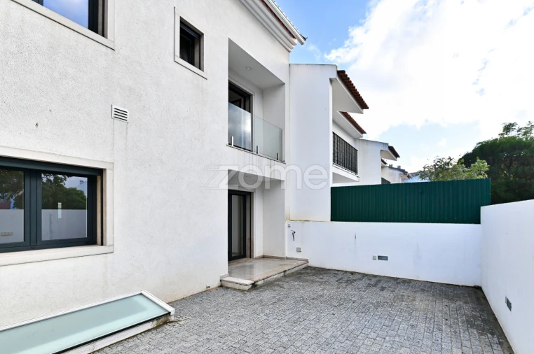 Moradia T3 para Venda em Rio de Mouro Foto 10