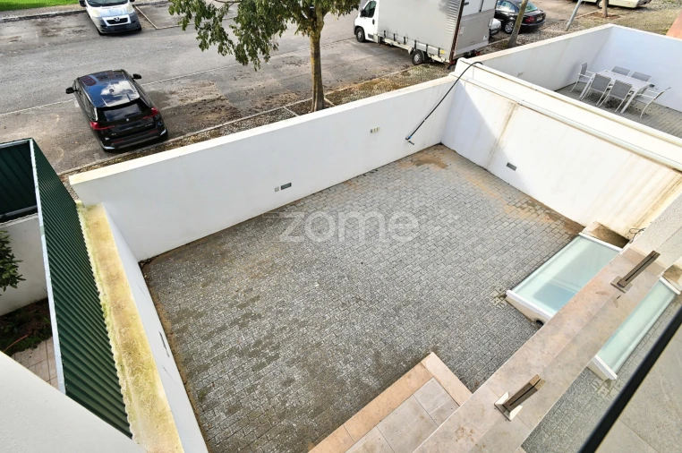 Moradia T3 para Venda em Rio de Mouro Foto 17