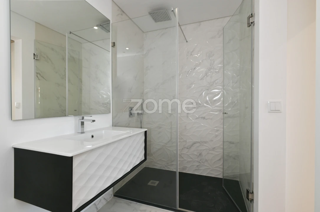 Moradia T3 para Venda em Rio de Mouro Foto 26