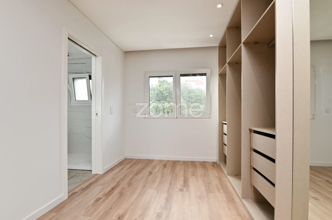 Moradia T3 para Venda em Rio de Mouro Foto 18