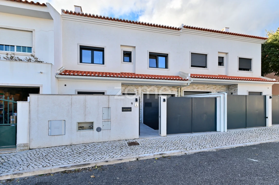 Moradia T3 para Venda em Rio de Mouro Foto 38