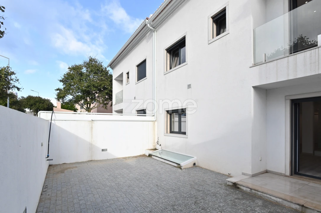 Moradia T3 para Venda em Rio de Mouro Foto 11