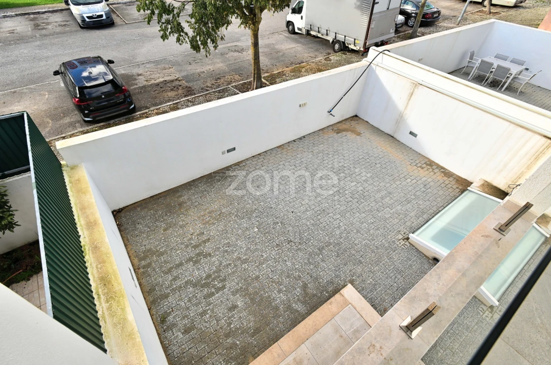 Moradia T3 para Venda em Rio de Mouro Foto 17