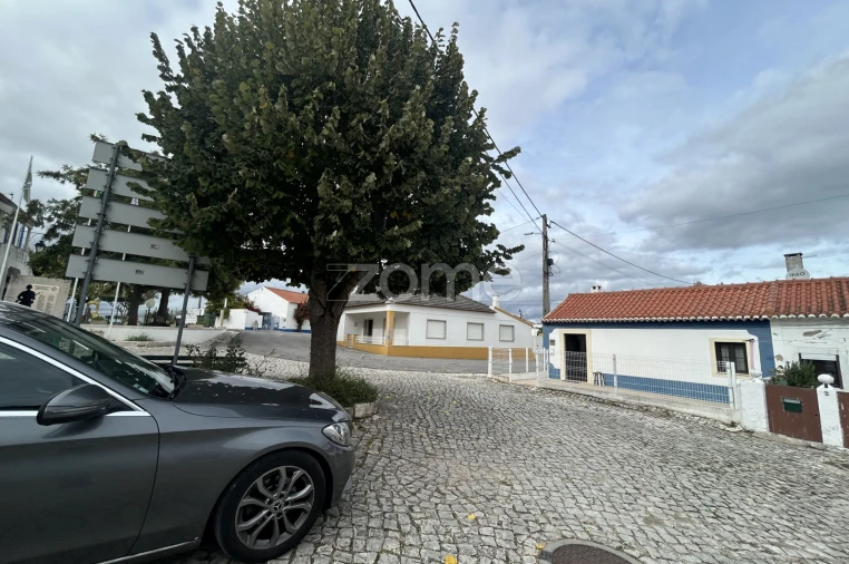 Moradia T2 para Venda em Azambujeira e Malaqueijo Foto 3