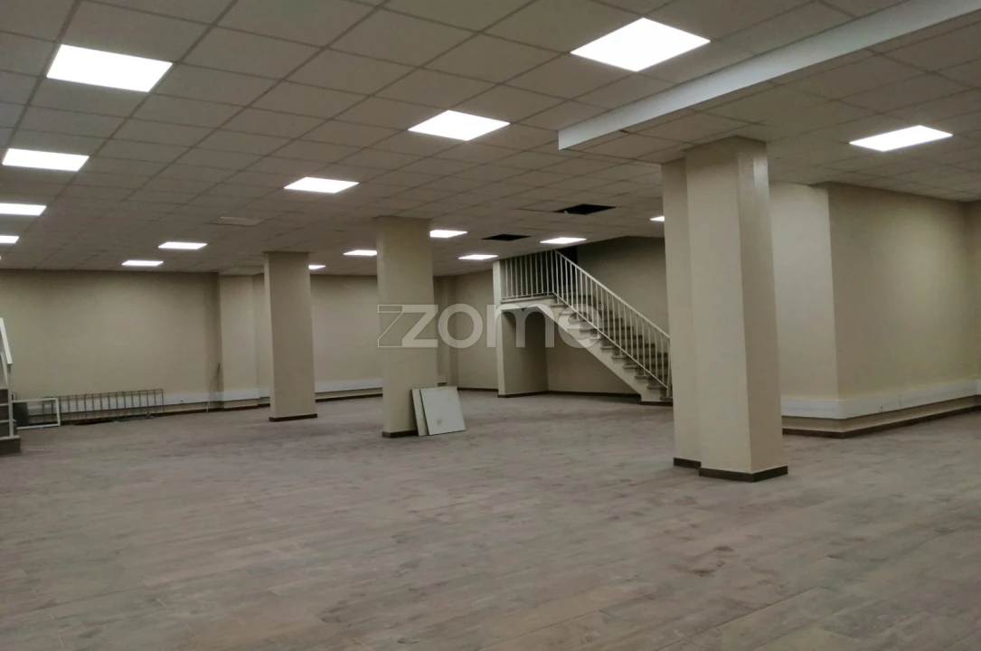 Terreno Comércio / Armazém para Arrendamento em Águas Livres Foto 6