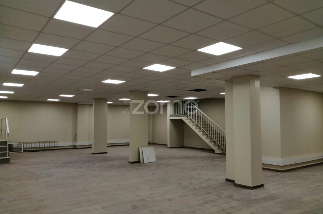 Terreno Comércio / Armazém para Arrendamento em Águas Livres Foto 8