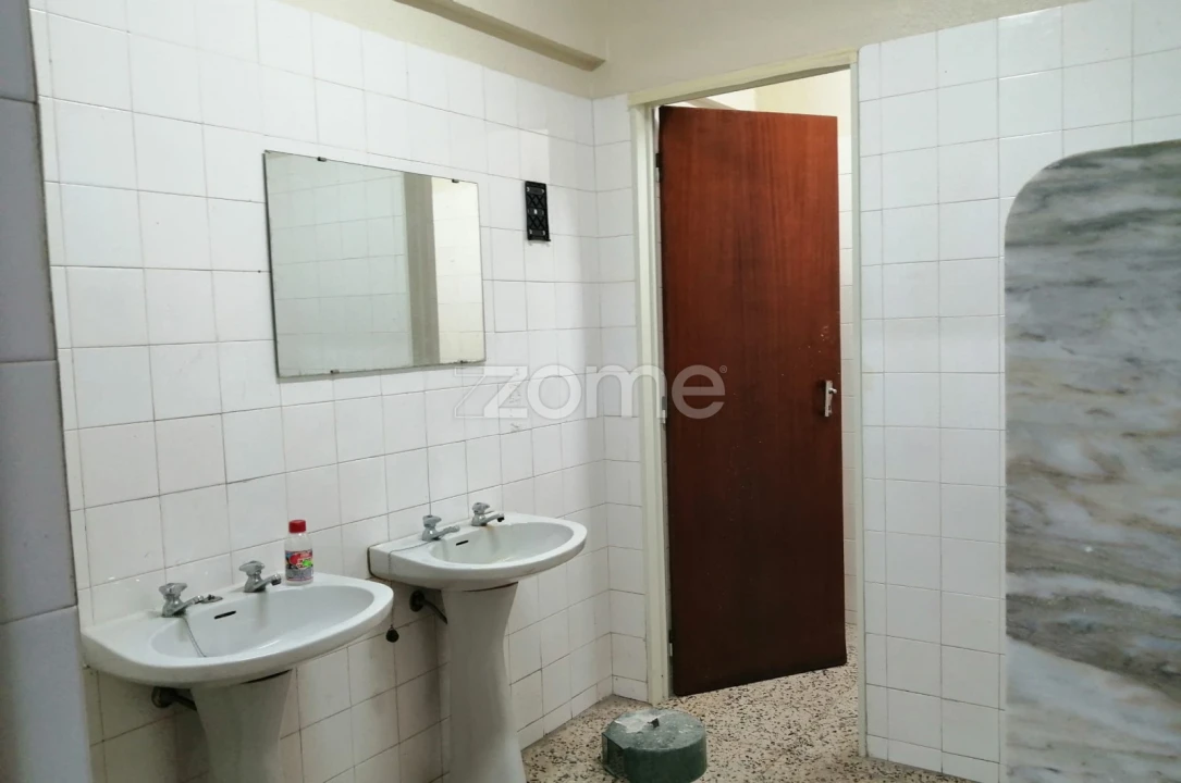 Terreno Comércio / Armazém para Arrendamento em Águas Livres Foto 17