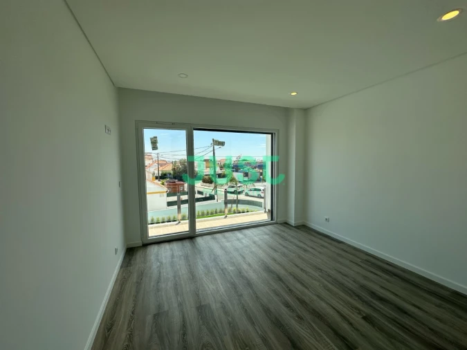 Moradia T3 para Venda em Charneca de Caparica e Sobreda Foto 17