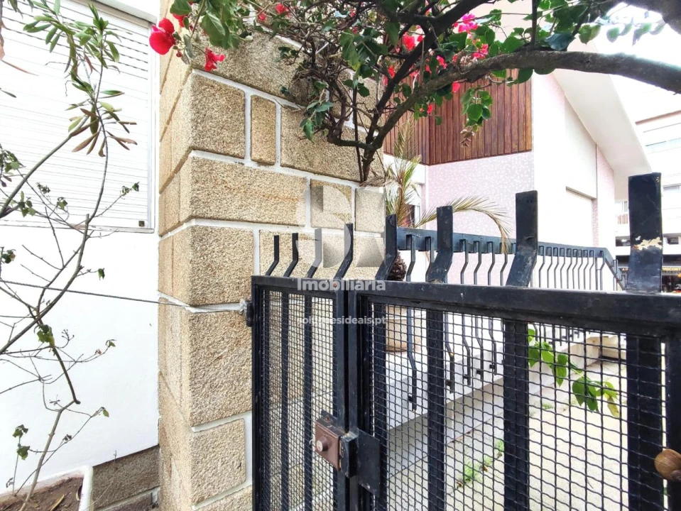 Moradia T4 para Venda em Cidade da Maia Foto 3