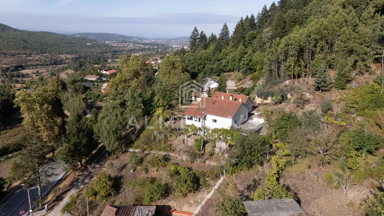 Moradia T4 para Venda em Vila Pouca de Aguiar Foto 3