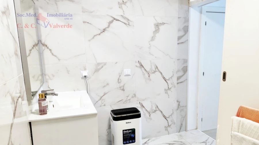 Apartamento T2 para Venda em A dos Cunhados e Maceira Foto 11