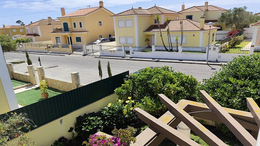 Moradia T4 para Venda em Silveira Foto 6