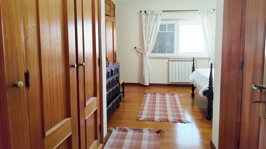 Moradia T4 para Venda em Silveira Foto 21