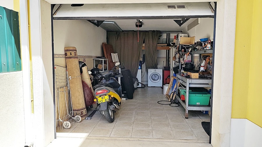 Moradia T4 para Venda em Silveira Foto 30