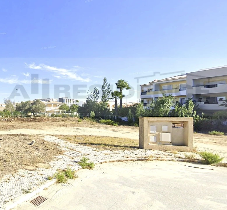 Terreno para Venda em Lagos (São Sebastião e Santa Maria) Foto 1